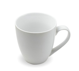 filiżanka herbaty na białym tle - 44174929
