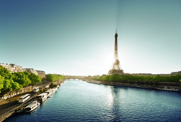 Fototapeta premium Seine in Paris with Eiffel tower