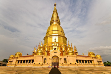 Fototapeta na wymiar Sriwiengchai pagoda in Lamphun Thailand