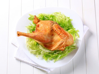 Roasted chicken with lettuce