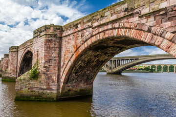 Fototapeta na wymiar Stary most w Berwick-upon-Tweed