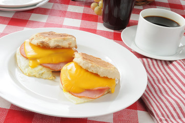 English muffins with ham, egg and cheese