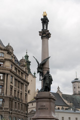 Fototapeta na wymiar Pomnik Adama Mickiewicza we Lwowie