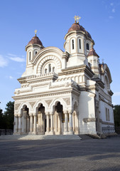 Fototapeta na wymiar chiesa rumena