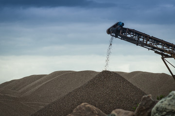 Conveyor belt in the gravel pit
