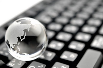 キーボード　黒　地球　透明