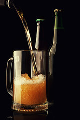 beer pouring in mug