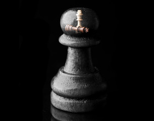 pawn thinks about winning