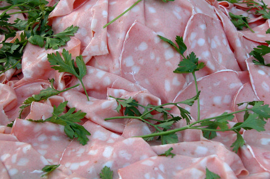 o!! mortadella!! regina dei salumi