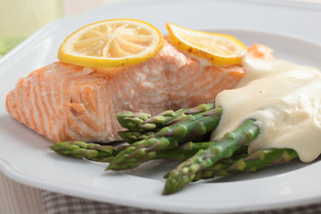 Salmon with asparagus