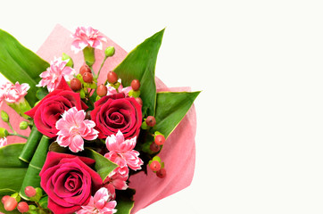 バラとカーネーションの花束