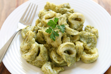 Pesto Tortellini