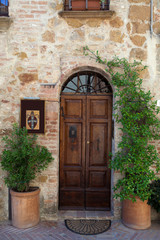 Fototapeta na wymiar The town of Pienza is a small pearl in the Tuscan countryside