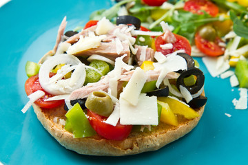 frisella with vegetables and tuna