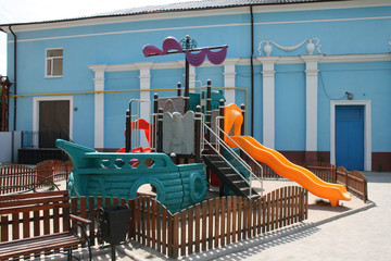 Детская площадка в виде корабля