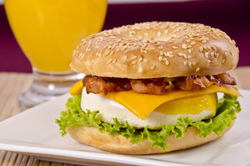 Bagel breakfast