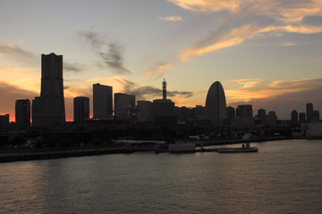 Fototapeta na wymiar Sunset in Yokohama, JAPAN
