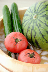 冷やした夏野菜