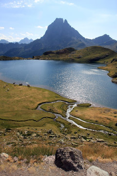 Lac Gentau et Pic du Midi d'Ossau