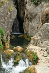 Fototapeta na wymiar Algar Fountain, Hard Ensarria, Prowincja Alicante, Hiszpania