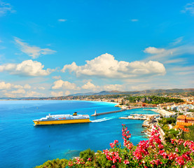 Blick auf das mediterrane Resort Nizza, Französische Riviera