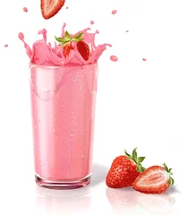 Photo sur Plexiglas Milk-shake Fraises éclaboussant dans un verre de milkshake, avec deux autres o