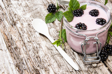 Glass with fresh Blackberry Yogurt