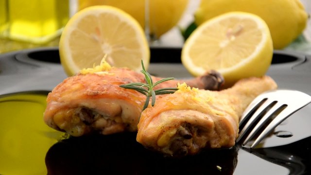 Pollo Chicken 鸡 닭 チキン &kappa;&omicron;&tau;ό&pi;&omicron;&upsilon;&lambda;&omicron;