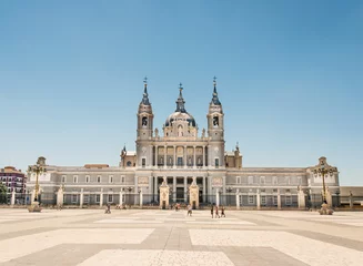 Schilderijen op glas Cathedral Almudena Madrid Spain © nanisimova