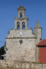 Fototapeta na wymiar Kościół Orzales Fields Yuso, Kantabria, Hiszpania