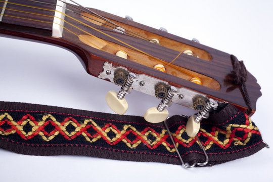 Gitarre: Wirbelkasten