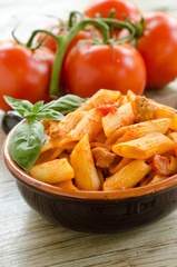 Mezze penne al sugo di salsiccia