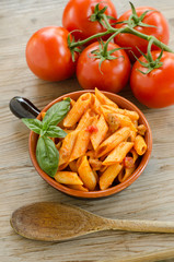 Mezze penne al sugo di salsiccia