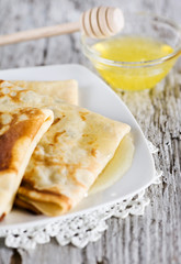Pancakes with honey