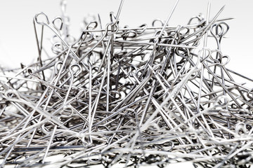 many steel tailor's pins