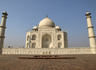 Fototapeta na wymiar East Side na Taj Mahal