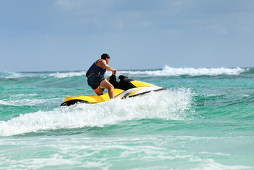 man drive on the jetski