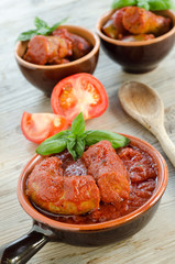 Bocconcini di salsiccia al pomodoro - sausage with tomato sauce