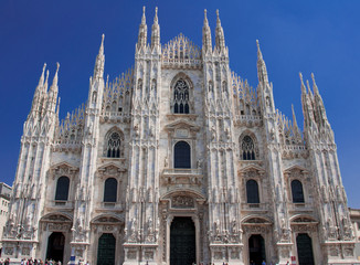 Fototapeta na wymiar Milan katedra kopuła