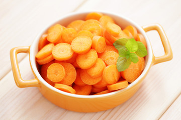 carrot cake with coconut