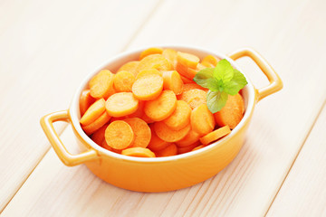 carrot cake with coconut