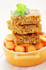 carrot cake with coconut