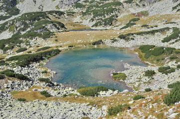 Fototapeta na wymiar Lake in Retezat mountains