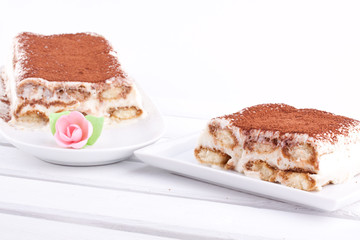 tiramisu cake
