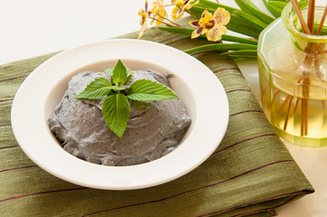 Organic scrub