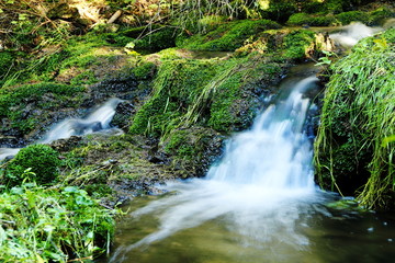 Kleiner Wasserfall