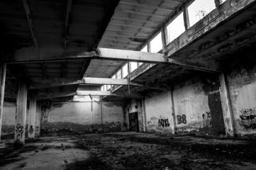 Fototapeta na wymiar Abandoned industrial building