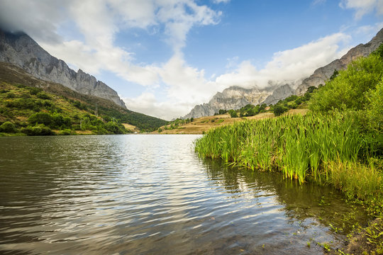 Lake between Posada de Valdeon and Cordiñanes (Picos de Europa)