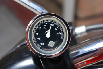 Temperature gauge on a bike