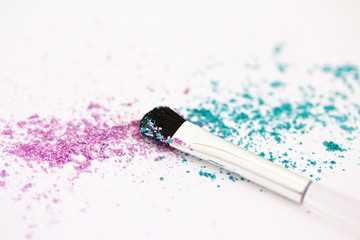 eyeshadow make-up powder and brush with shallow dof
